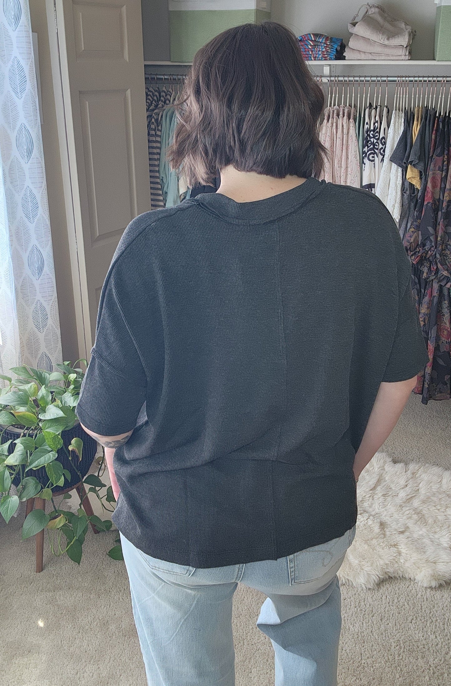 On The Go V Neck Essential Tee - Gray