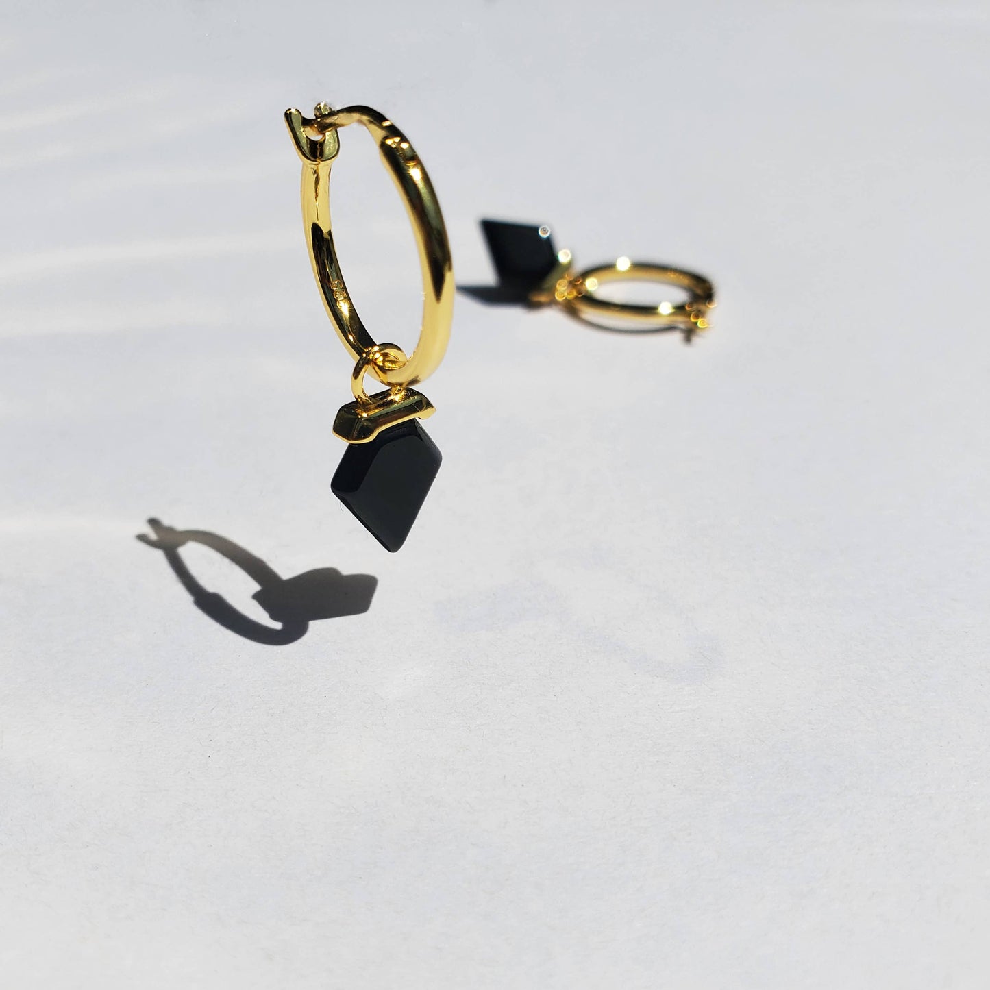 Arrowhead Onyx Drop Hoop