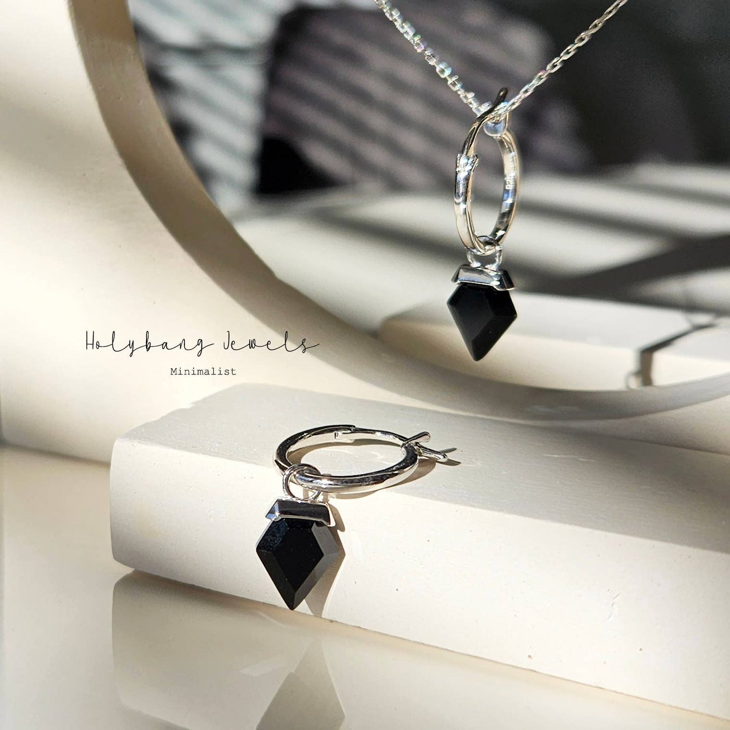 Arrowhead Onyx Drop Hoop