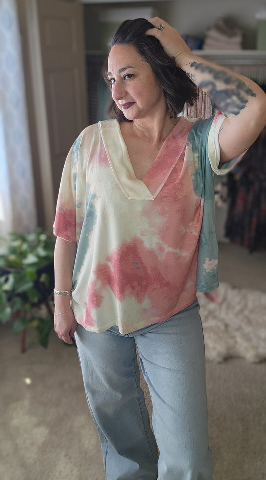 On The Go V Neck Essential Tee - Tie Dye