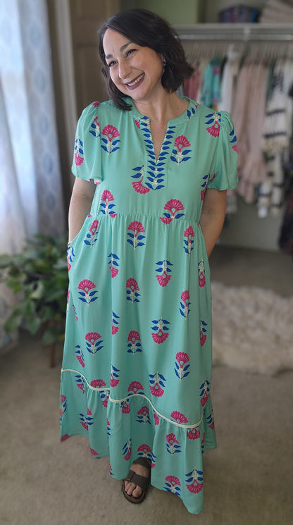 Floral Butterfly Sleeve Shift Dress