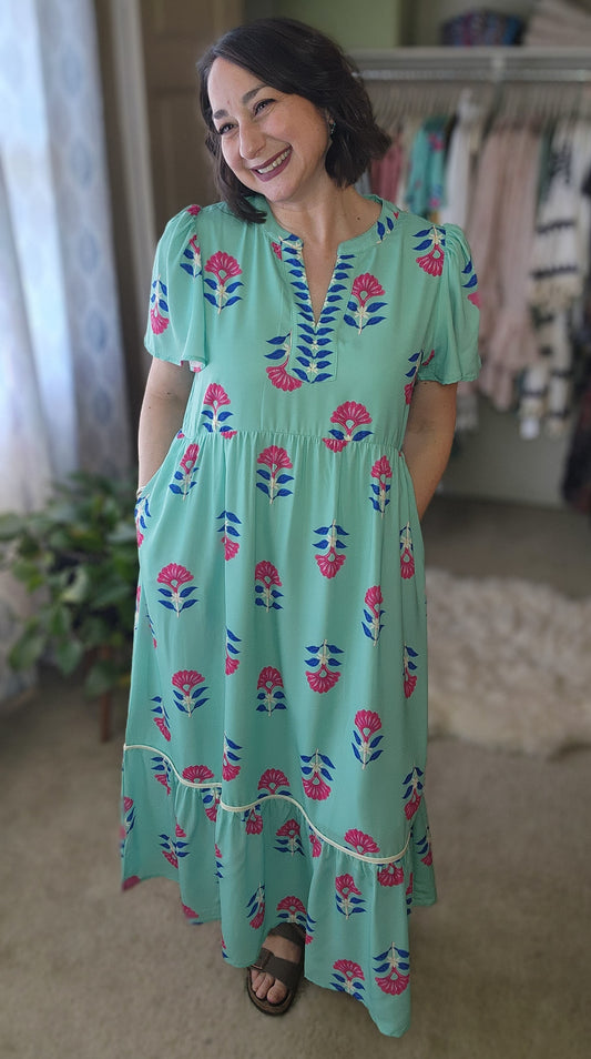 Floral Butterfly Sleeve Shift Dress