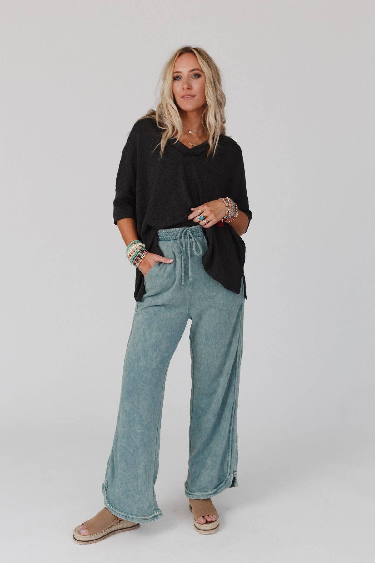 On The Go V Neck Ribbed Essential Tee