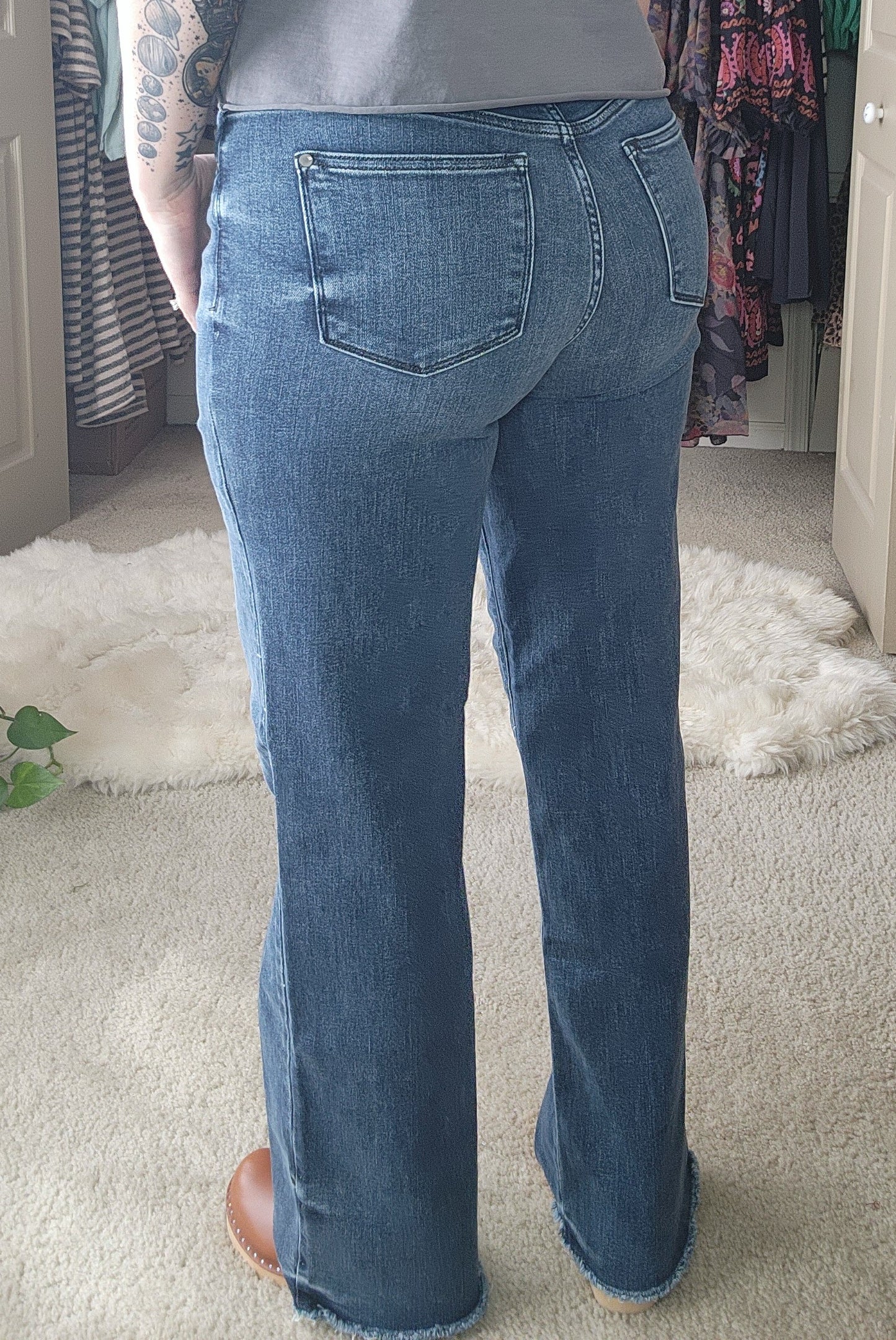 Judy Blue Jeans - Mid Rise Wide Leg w/Tint