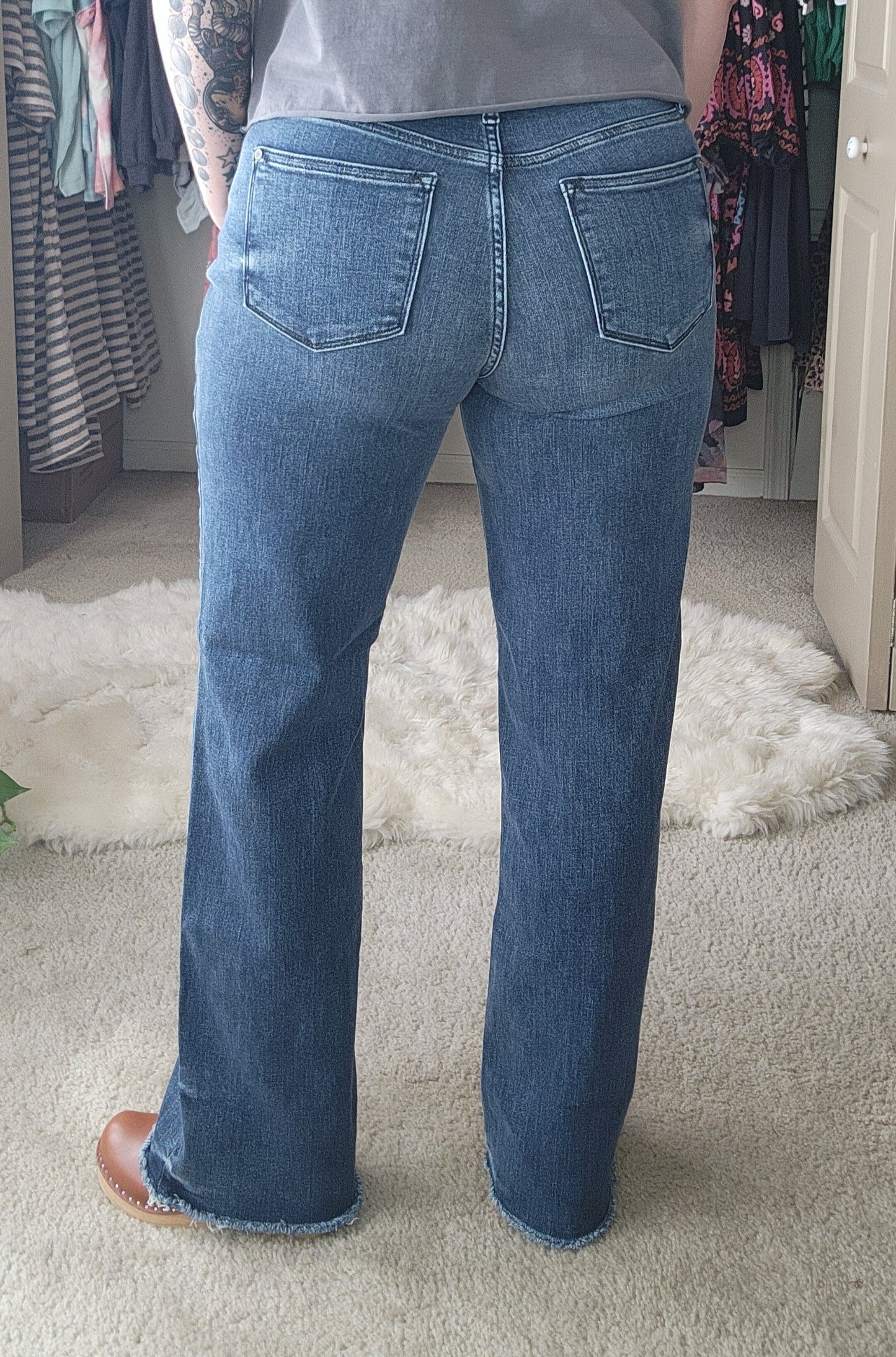Judy Blue Jeans - Mid Rise Wide Leg w/Tint