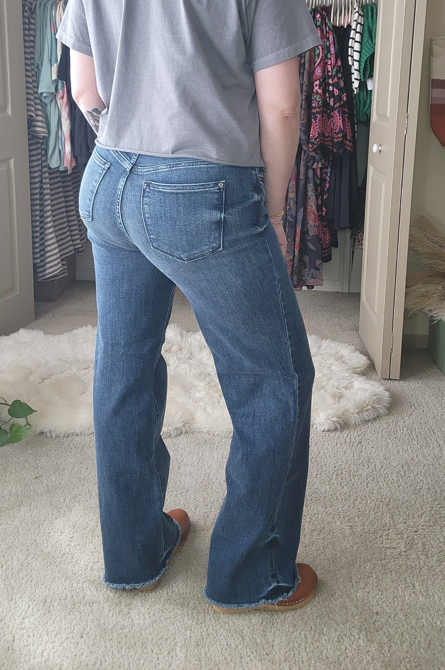 Judy Blue Jeans - Mid Rise Wide Leg w/Tint