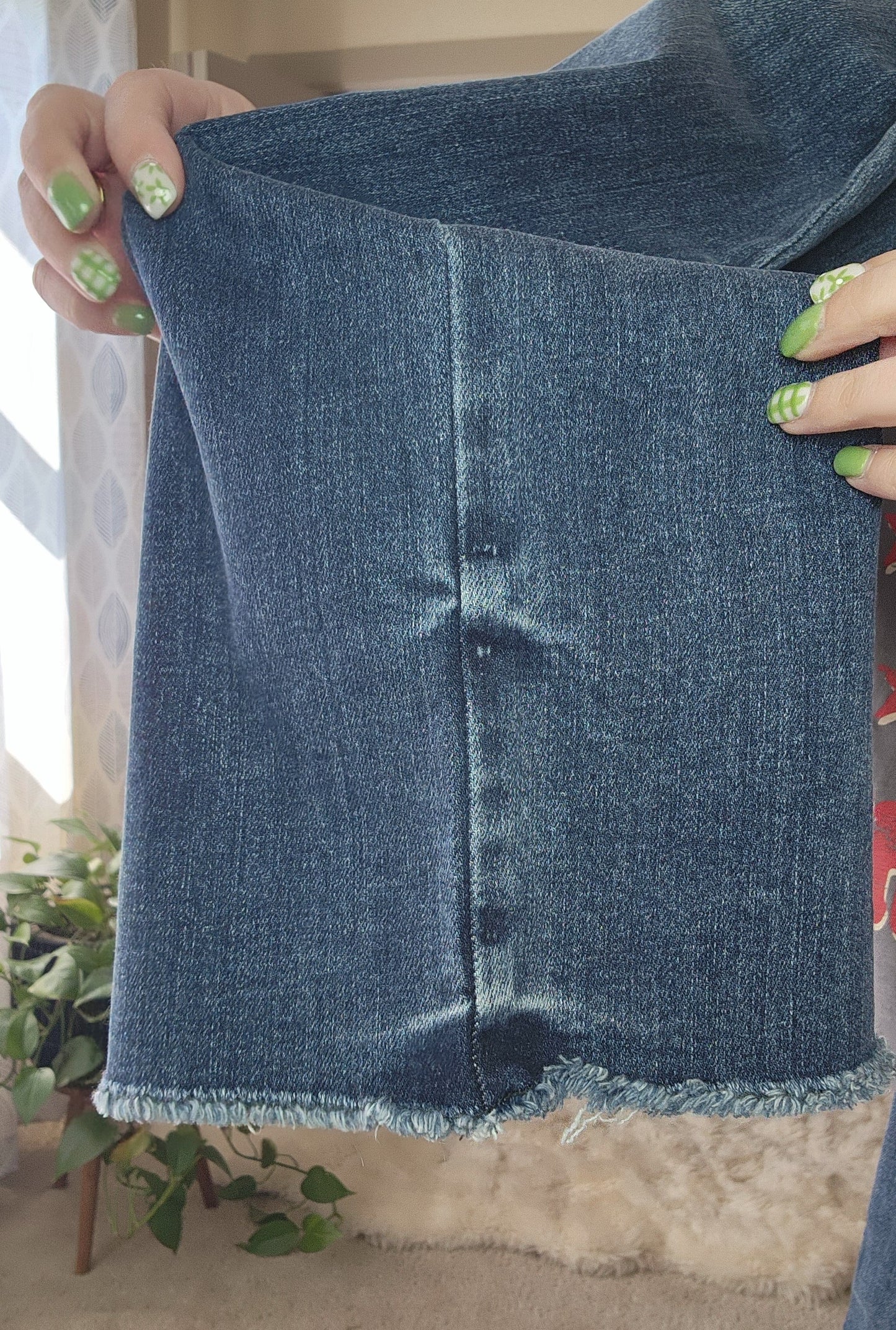 Judy Blue Jeans - Mid Rise Wide Leg w/Tint